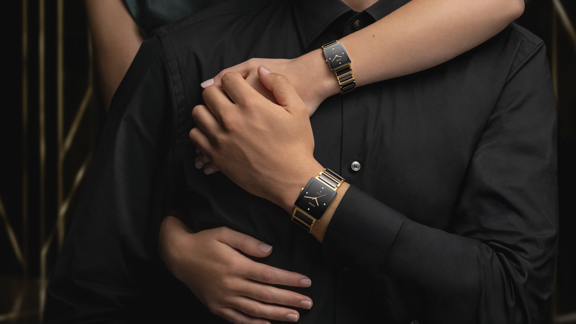 Die neue Rado Integral kombiniert schwarze Keramik mit PVD-beschichtetem Edelstahl. Ein Look, den bereits das Originalmodell hatte.