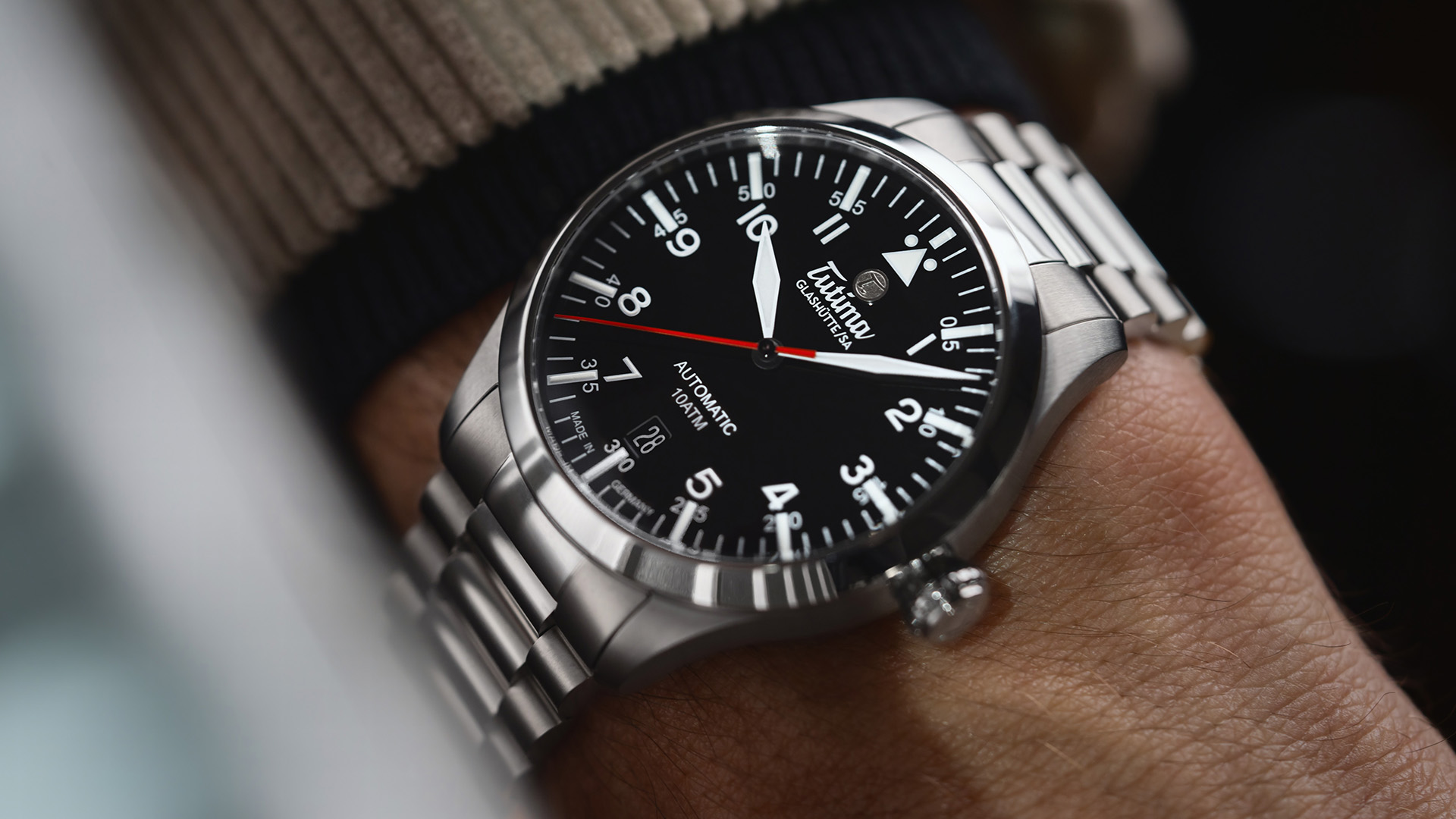 Tutima Flieger T5 am Handgelenk