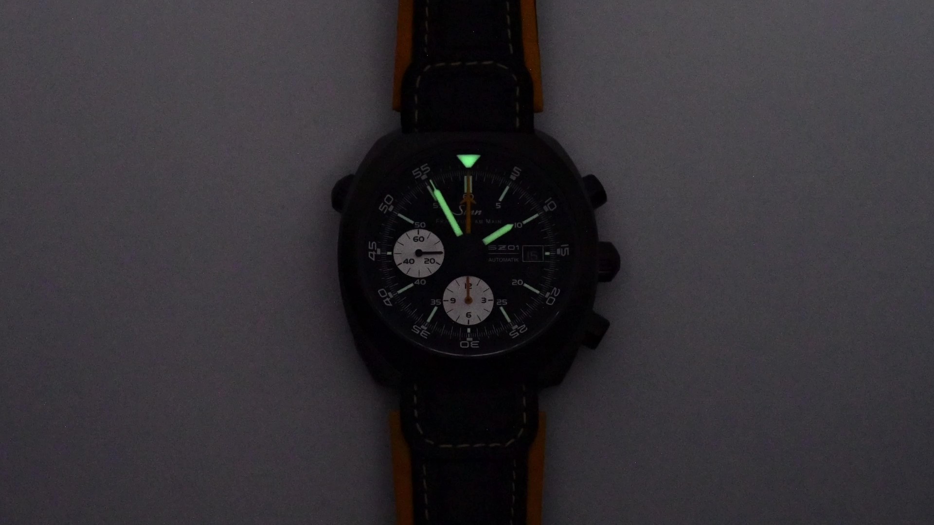 Sinn 140 A S Jubiläum bei Dunkelheit Lumeshot